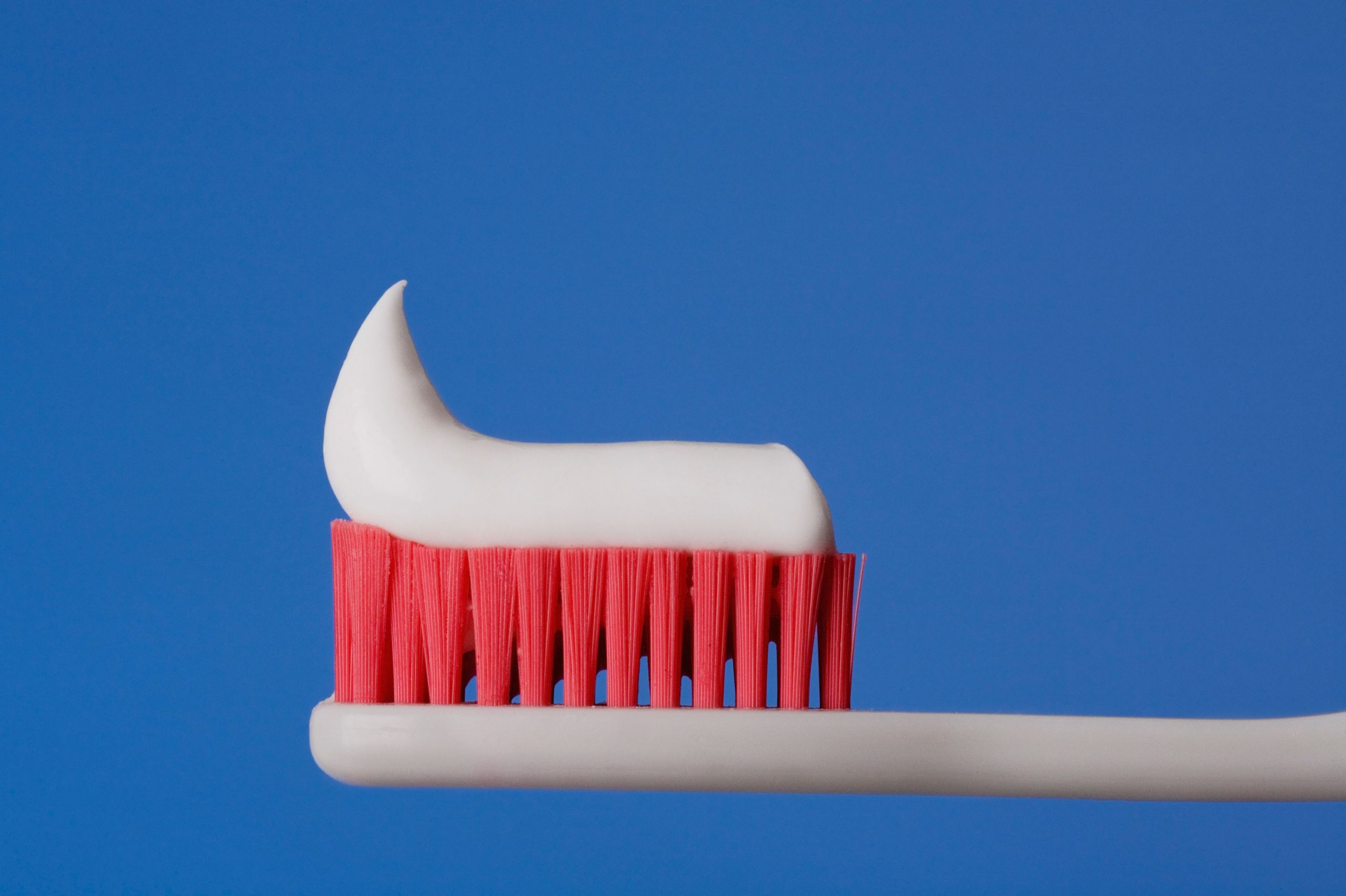 Toothpaste stain removal