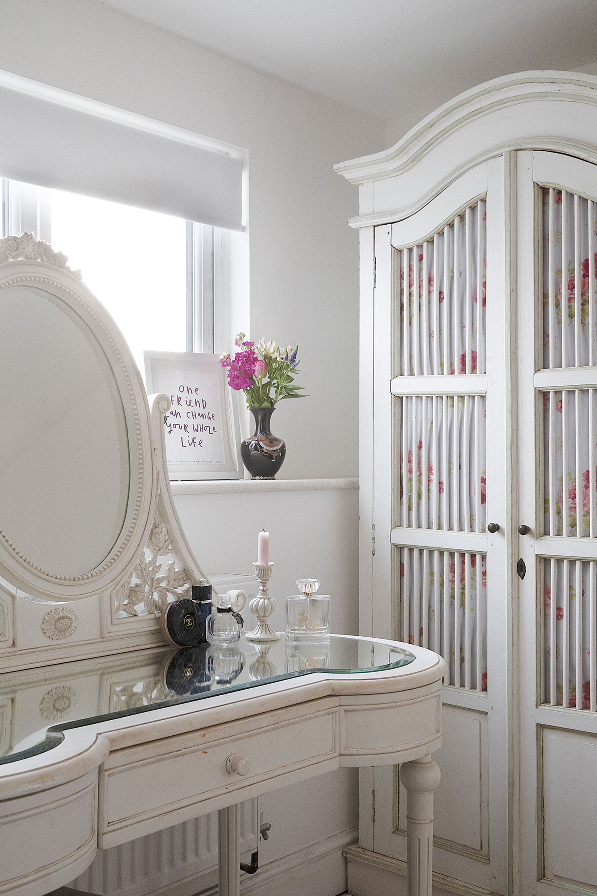 Sandra spotted the Coach House dressing table in the window of a local shop, but it wasn’t for sale. Putting her research skills to the test, she eventually found one for sale elsewhere. The linen cupboard is lined with wallpaper to match the ottoman in her bedroom Sandra spotted the Coach House dressing table in the window of a local shop, but it wasn’t for sale. Putting her research skills to the test, she eventually found one for sale elsewhere. The linen cupboard is lined with wallpaper to match the ottoman in her bedroom