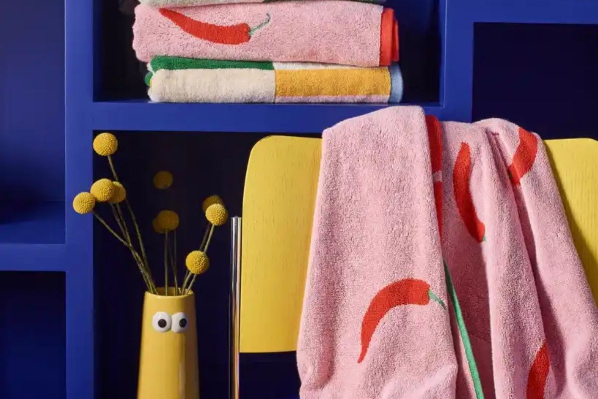 Chilli towels and a characterful vase 