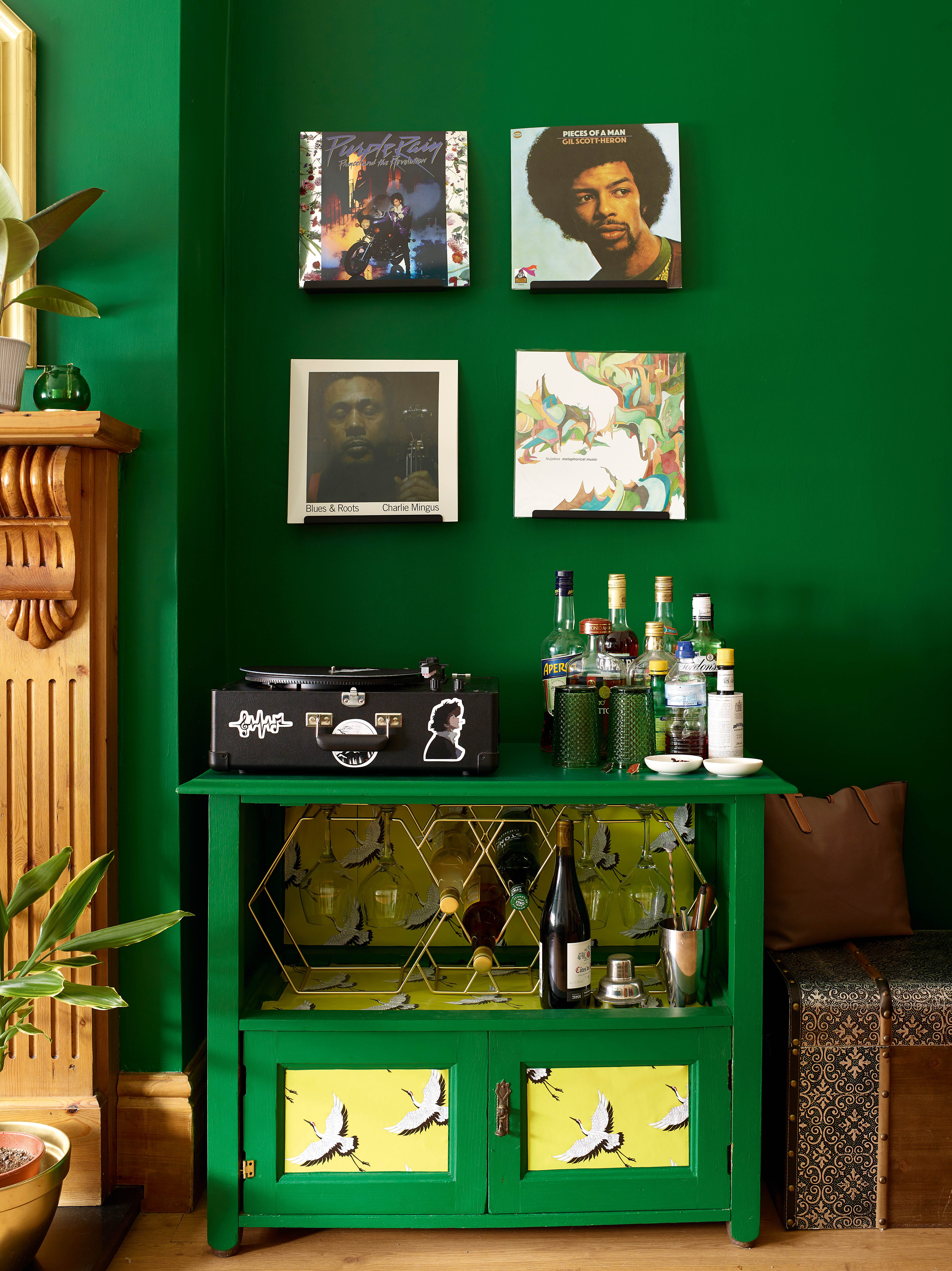 Sabrina's home250463 Sabrina's drinks cabinet and record player