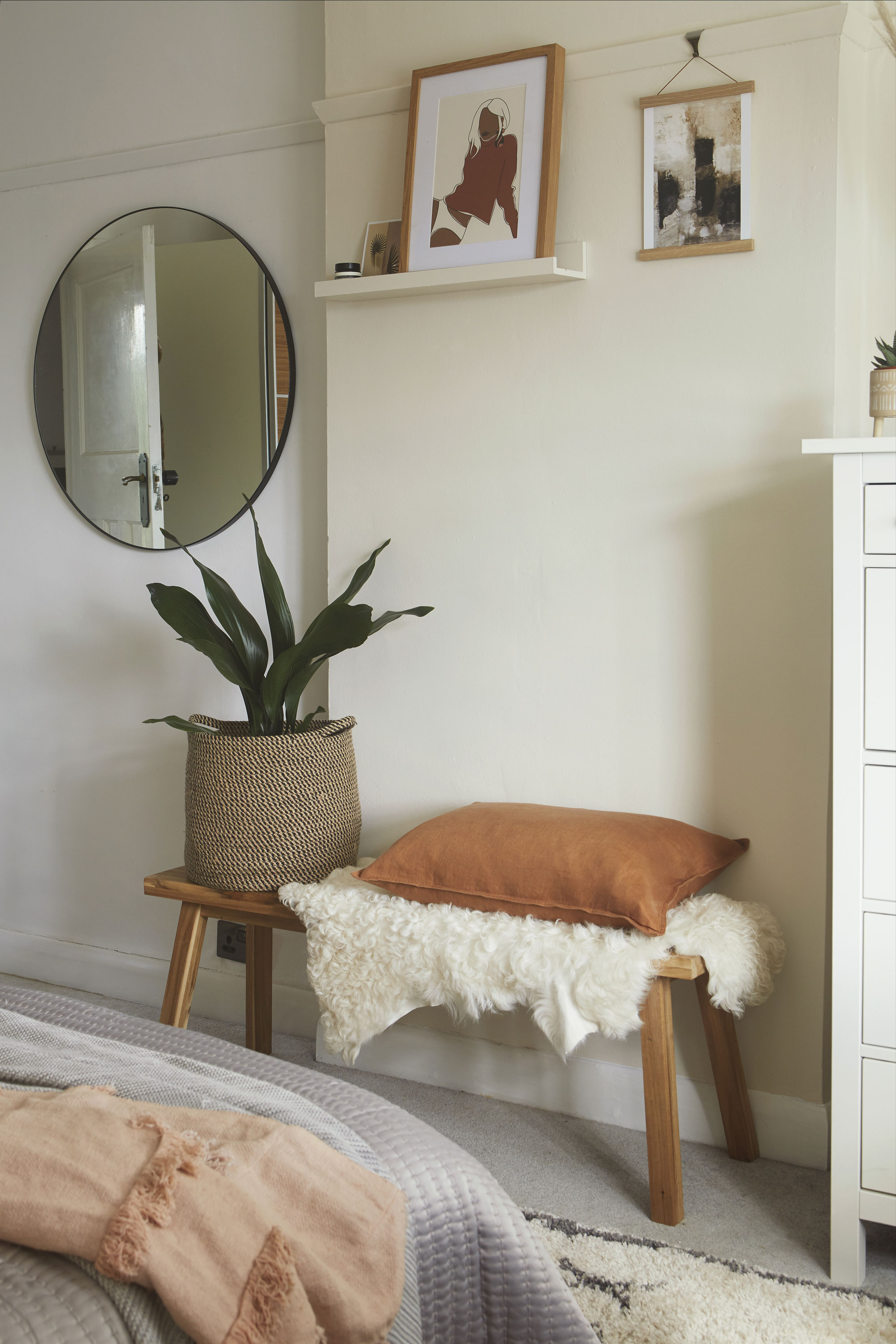 Style idea! Linen touches help to create a relaxed feel with its natural crumpled effect