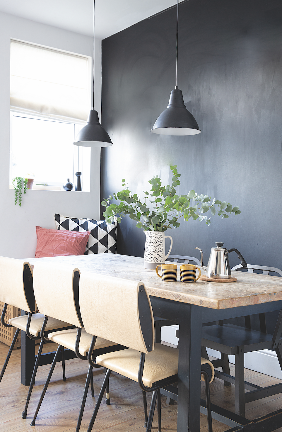 The new kitchen layout means the dining table can be pulled out a bit further. Although it involved repositioning the ceiling pendant lights, it gives the dining table more breathing space
