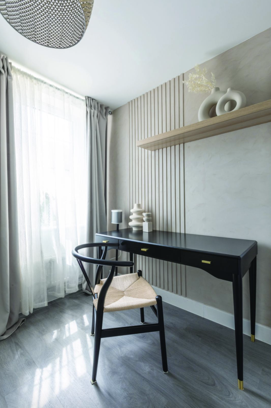Add character to a new-build with lines and shapes, as Yooni has by hanging a horizontal shelf across vertical panelling painted in textured Noce paint from Kalklitir Add character to a new-build with lines and shapes, as Yooni has by hanging a horizontal shelf across vertical panelling painted in textured Noce paint from Kalklitir