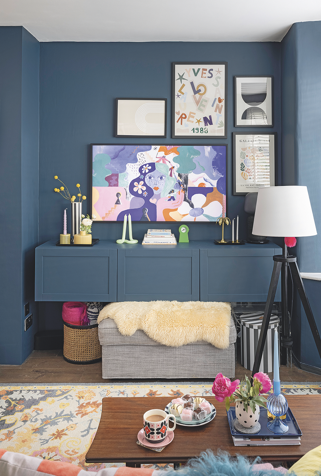 Charlie's navy living room