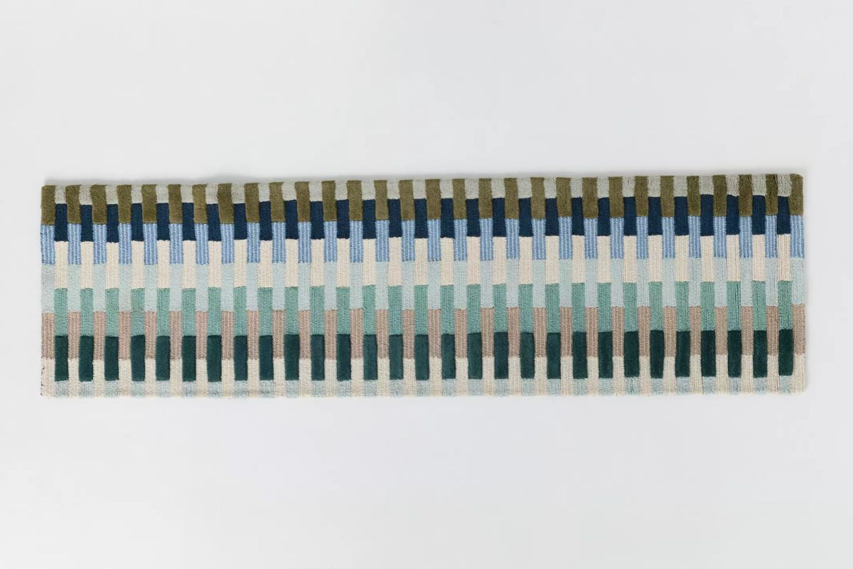 Tufted wool geometric rug 