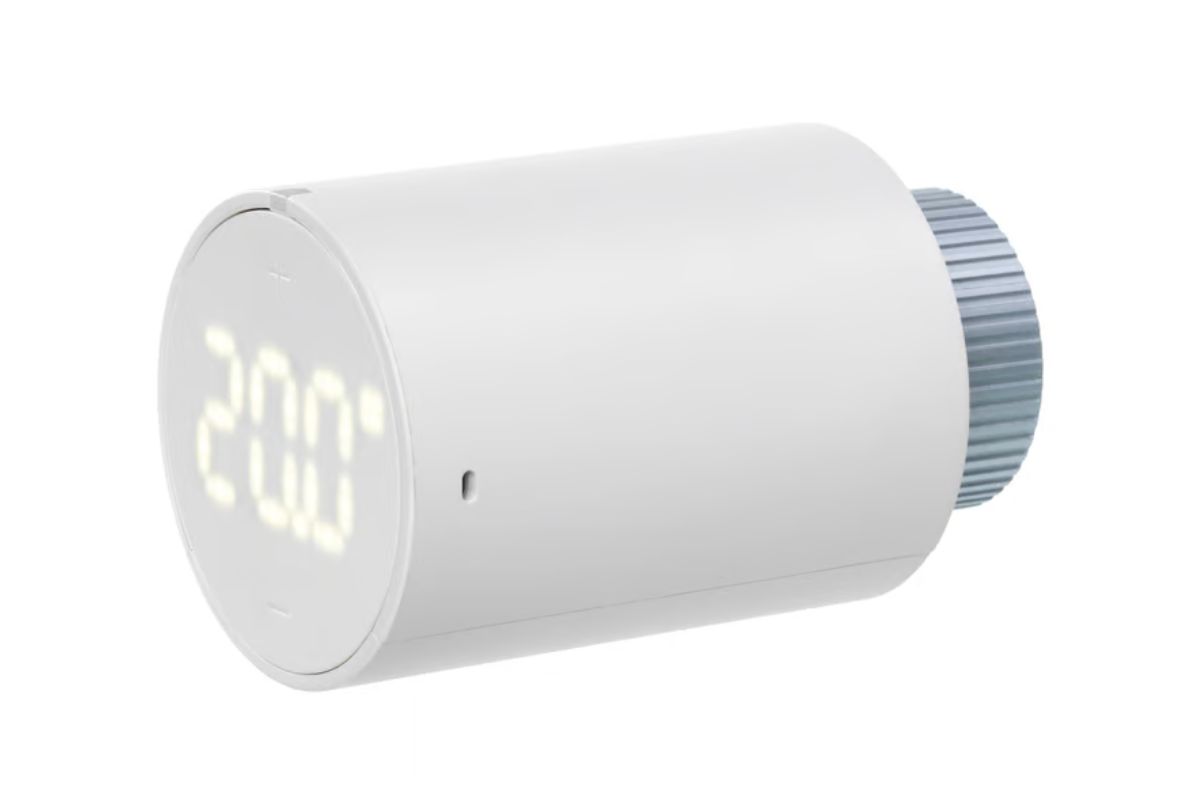 White radiator smart thermostat