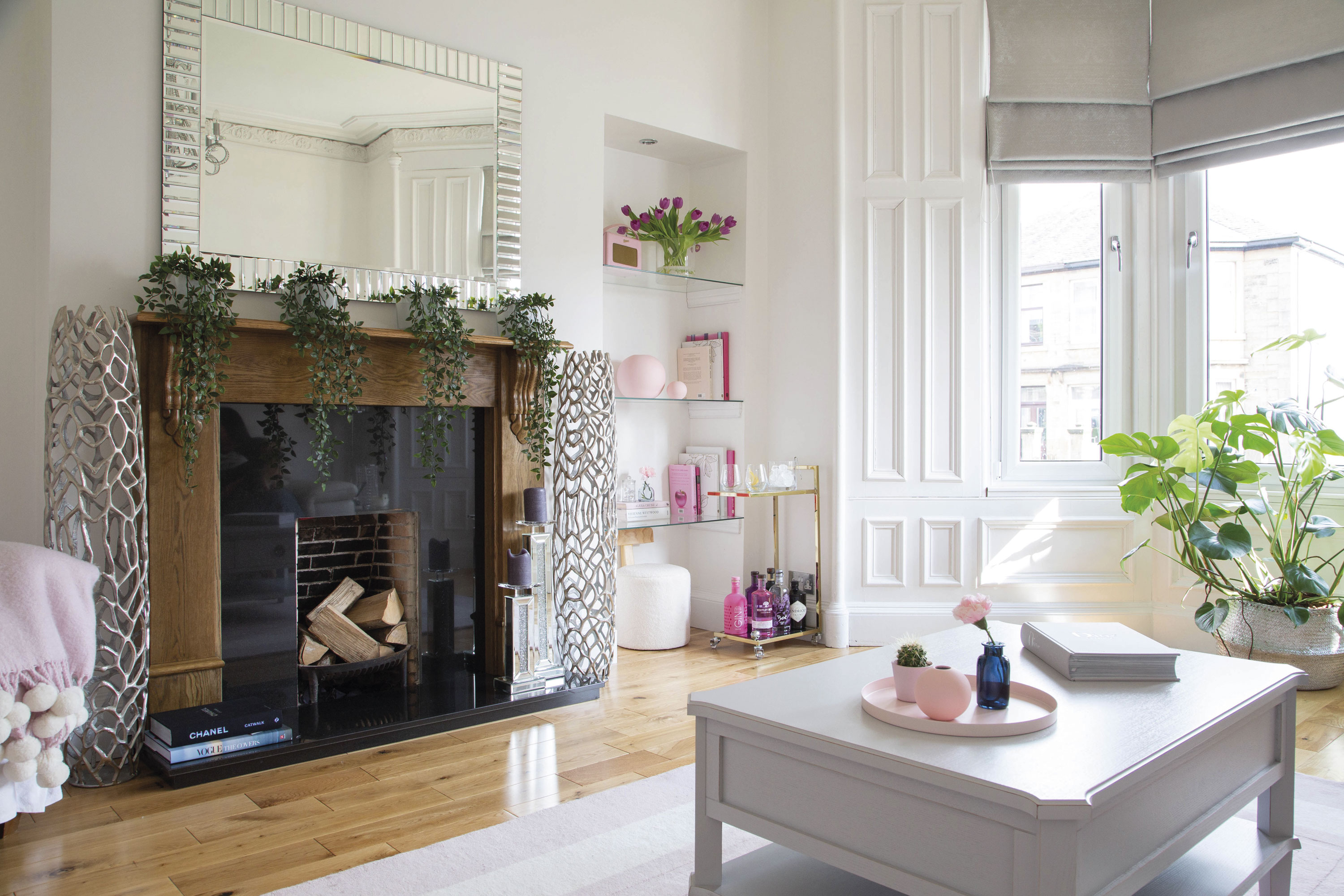 of space and allows the eye to be drawn to the accessories rather than the shelves Glass shelving in the living room provides a feeling of space and allows the eye to be drawn to the accessories rather than the shelves