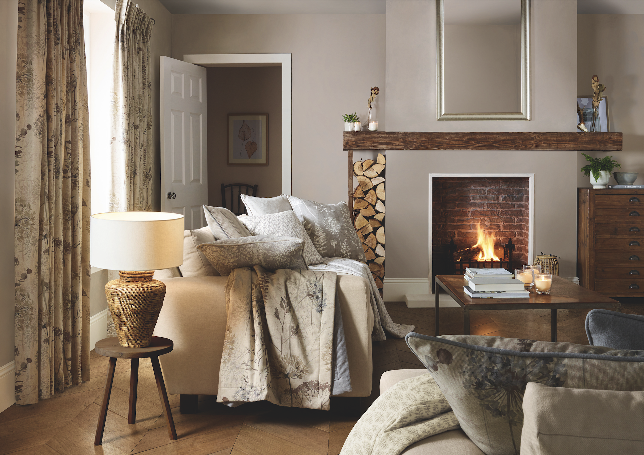 Mix and match woodland-inspired prints on
upholstery and curtain fabrics, but make sure to
keep the colour palette calm and co-ordinated
Country Journal fabric in Dove, £27 per m, ILIV