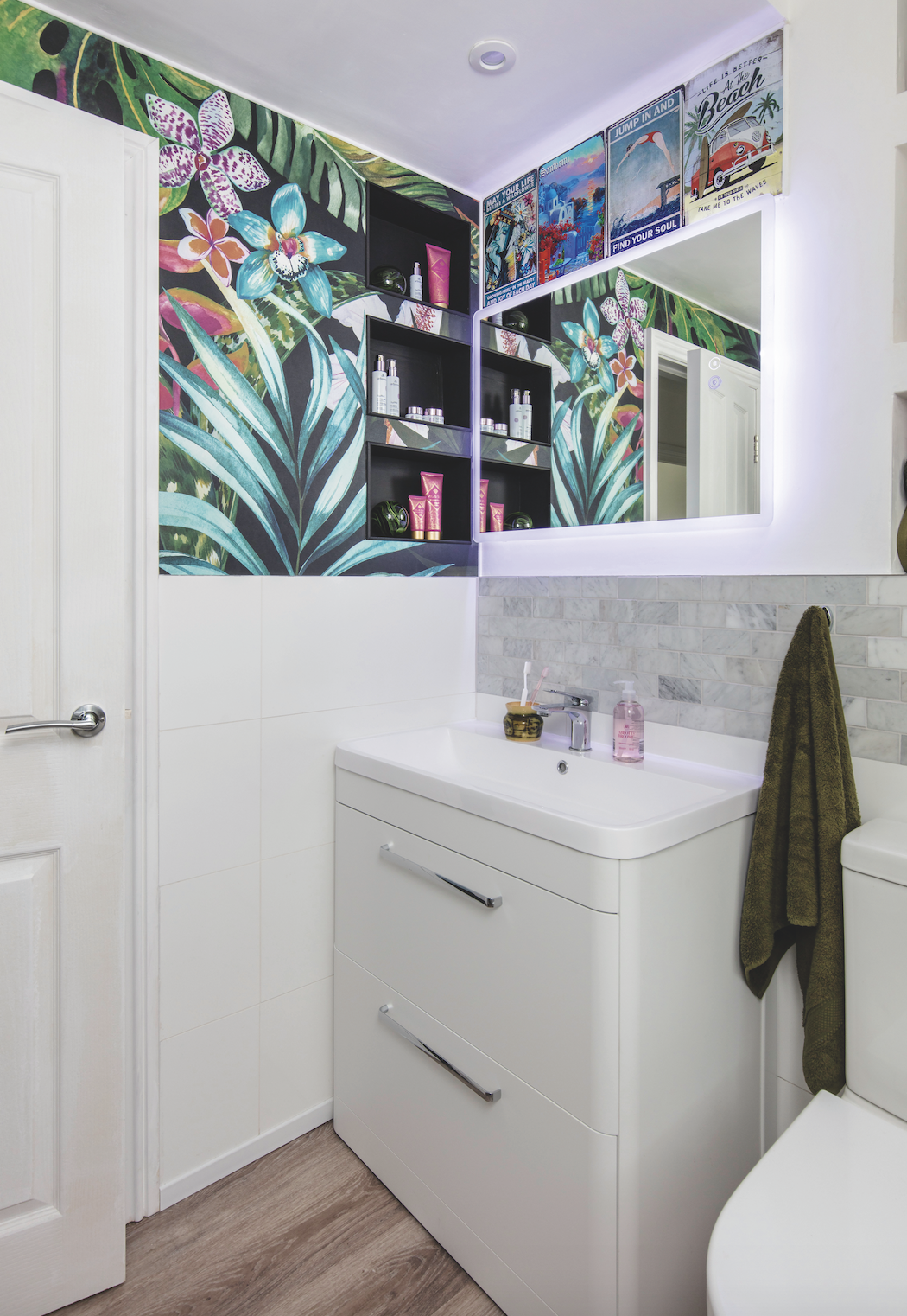‘I fell in love with these Carrara marble mosaics from Topps Tiles. They’re really expensive, so I treated myself to just one metre, but I think that they’re really effective, even in a small number’ ‘I fell in love with these Carrara marble mosaics from Topps Tiles. They’re really expensive, so I treated myself to just one metre, but I think that they’re really effective, even in a small number’